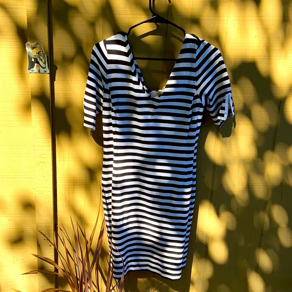 Banana Republic black and white stripes